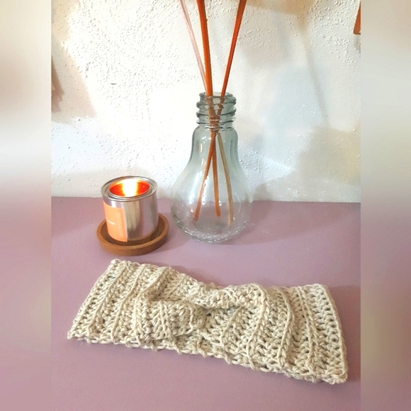 💫NWOT Crochet Headband 💫 - Picture 1 of 5